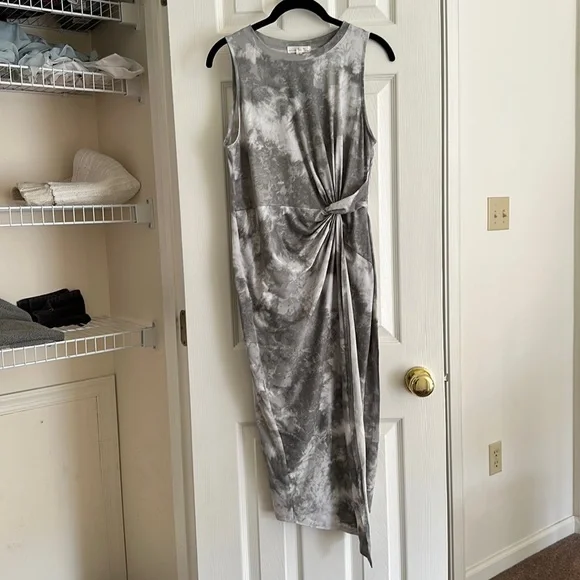 grey tie dye dress Stole My Heart Tie Dye Dress in Charcoal – Three Cords Boutique main image 0